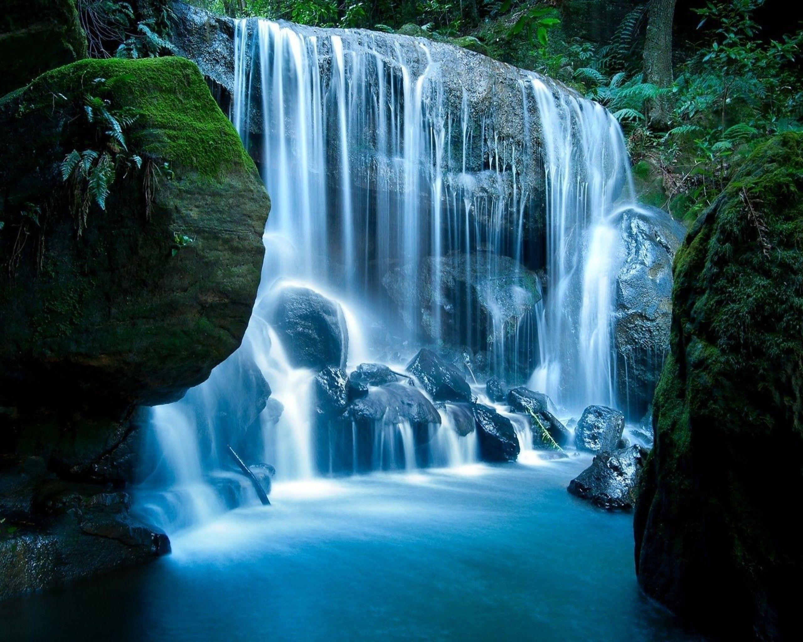 Bild eines Wasserfalls